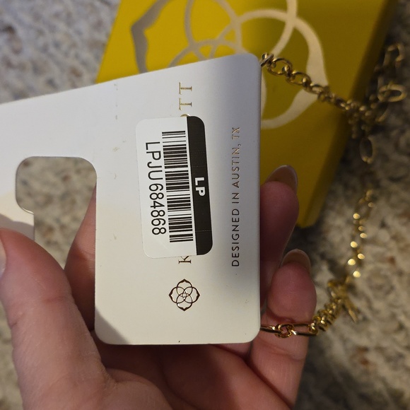 Kendra Scott Belle Bow Chunky Necklace - Picture 5 of 7